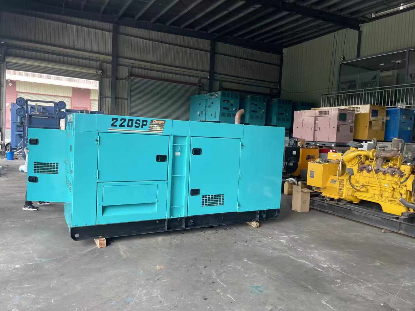 柯坪800kW 柴油发电机的输出电流波动范围是多少？